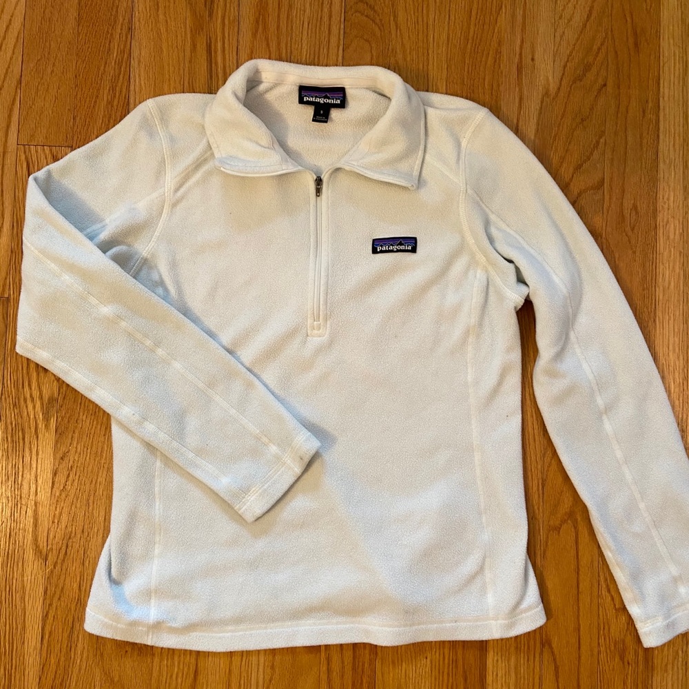 White Patagonia half zip